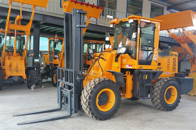 青州揚洪四驅叉車 工程機械領域的可靠伙伴