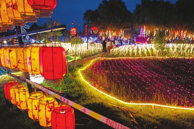 襄汾荷花小鎮(zhèn) 夏日荷塘引客來，休閑觀光正當(dāng)時(shí)